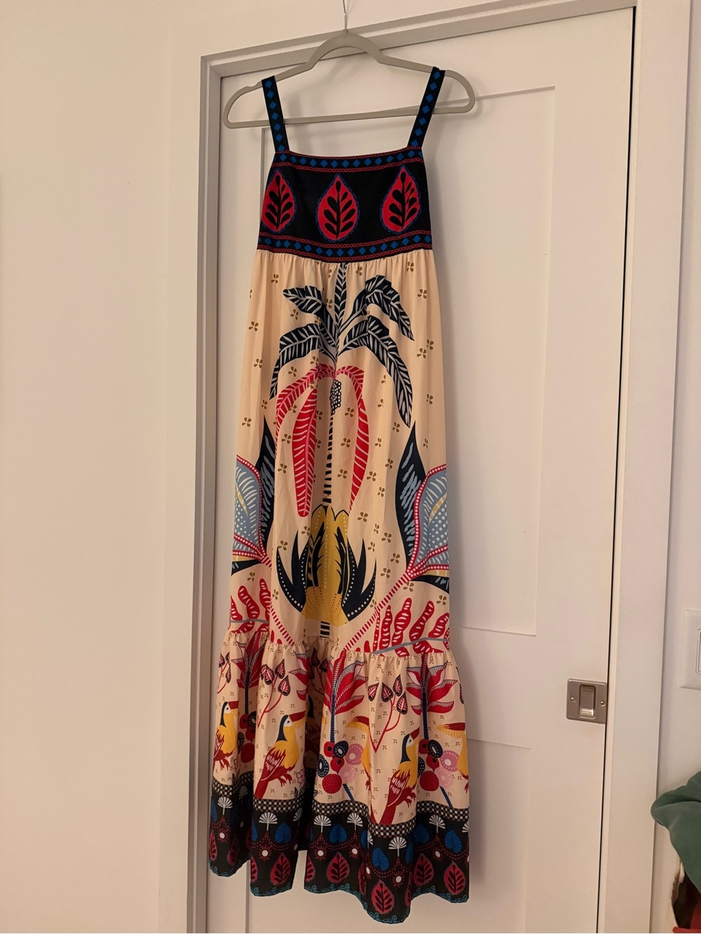 Sunday Up Boho Maxi Dress with Multicolor Tropical Print. Size M